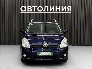Toyota Corolla Verso I Рестайлинг 2