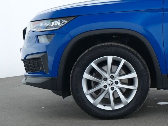 2022 Skoda Kodiaq I Рестайлинг, синий, 3200000 рублей - вид 10