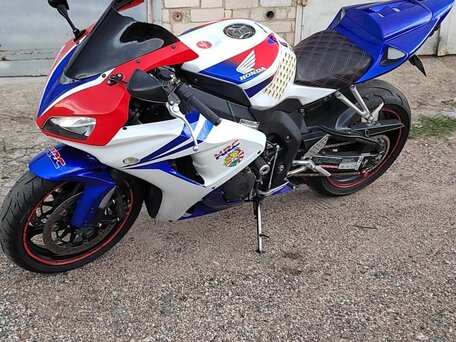 2007 Honda CBR 1000 RR/RA Fireblade, красный, 625000 рублей, вид 5