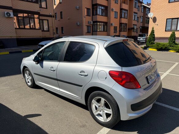 2008 Peugeot 207 I, серебристый, 500000 рублей - вид 1
