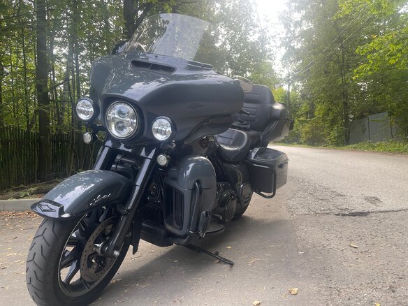 2019 Harley-Davidson Electra Glide, серый, 2200000 рублей - вид 4