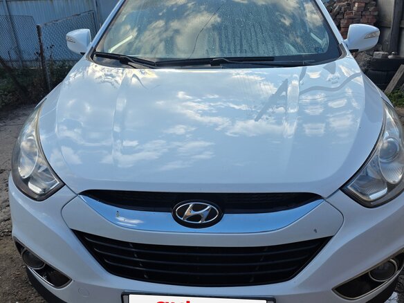 2010 Hyundai ix35 I, белый, 930000 рублей