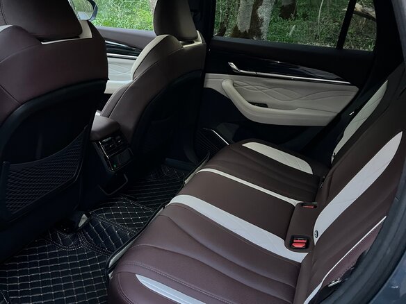 2023 Geely Monjaro (Xingyue L) I, серый, 3630000 рублей - вид 27