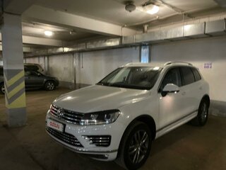 2016 Volkswagen Touareg II Рестайлинг, серый, 3200000 рублей, вид 2