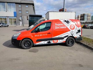 2011 Peugeot Partner II, красный, 380000 рублей, вид 3