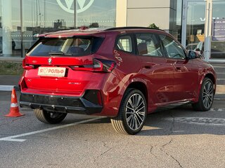 2025 BMW X1 Long 25Li xDrive III (U11/U12), красный, 5620000 рублей, вид 3