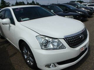 2011 Toyota Crown Majesta V (S200), белый, 1248000 рублей, вид 5