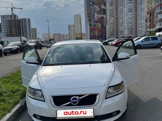 2011 Volvo S40 II Рестайлинг, белый, 600000 рублей, вид 3