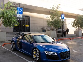 2011 Audi R8 V10 I (Typ 42), синий, 5700000 рублей, вид 1