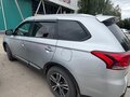 2019 Mitsubishi Outlander III Рестайлинг 3, серебристый, 2500000 рублей - вид 3