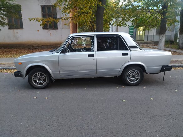 2010 Lada (ВАЗ) 2107, серебристый, 140000 рублей - вид 13