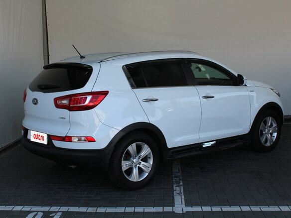 2013 Kia Sportage III, белый, 1600000 рублей - вид 2