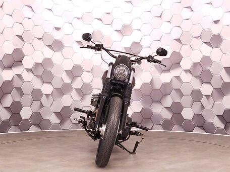 2018 Harley-Davidson Street Bob, серый, 1175000 рублей, вид 5