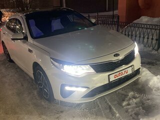 2018 Kia Optima IV Рестайлинг, белый, 1999000 рублей, вид 1