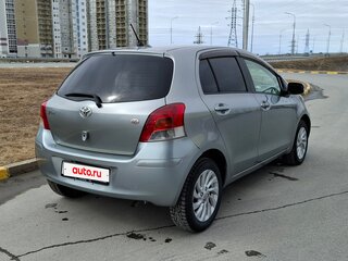 2009 Toyota Vitz II (XP90), серый, 750000 рублей, вид 2