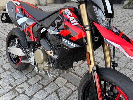 2024 Ducati Hypermotard, красный, 1350000 рублей, вид 4