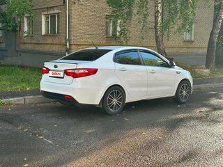 2014 Kia Rio III, белый, 600000 рублей, вид 4