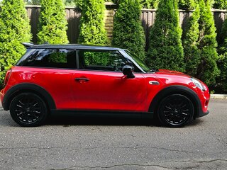 2021 Mini Hatch Cooper III (F55/F56) Рестайлинг, красный, 2350000 рублей, вид 5