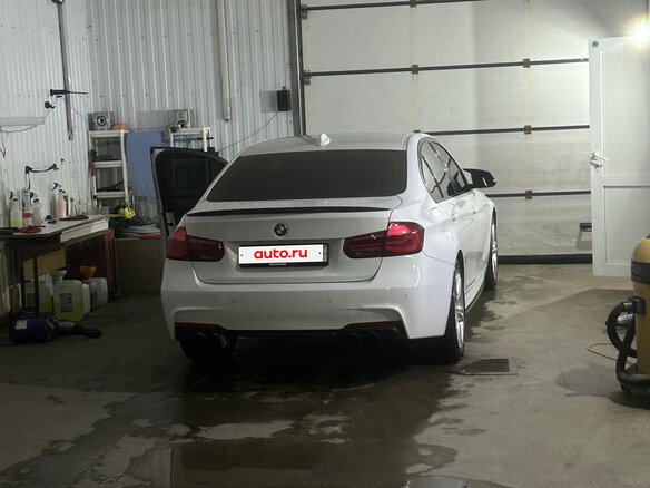 2018 BMW 3 серии 330i xDrive VI (F3x) Рестайлинг, белый, 2399000 рублей - вид 6