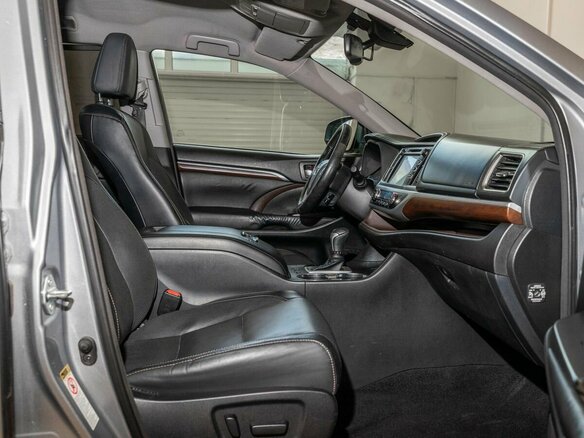 2015 Toyota Highlander III (XU50), серебристый, 2300000 рублей - вид 9