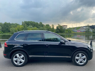 2010 Volkswagen Touareg II, чёрный, 2450000 рублей, вид 1