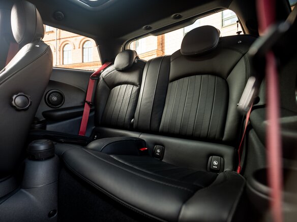 2020 Mini Hatch JCW III (F55/F56) Рестайлинг, чёрный, 3300000 рублей - вид 13