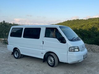 2001 Mitsubishi Delica IV, белый, 600000 рублей, вид 2