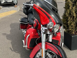2016 Harley-Davidson CVO Limited, красный, 1900000 рублей, вид 5