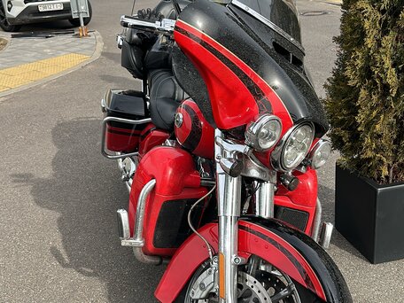 2016 Harley-Davidson CVO Limited, красный, 1900000 рублей, вид 5