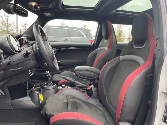 2019 Mini Hatch JCW III (F55/F56) Рестайлинг, серебристый - вид 9