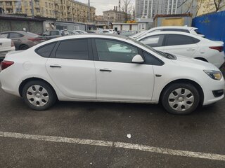 2013 Opel Astra J Рестайлинг, белый, 590000 рублей, вид 2