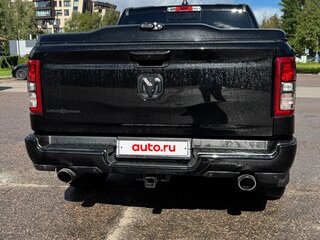 2022 Ram 1500 Quad Cab V, чёрный, 4100000 рублей, вид 3