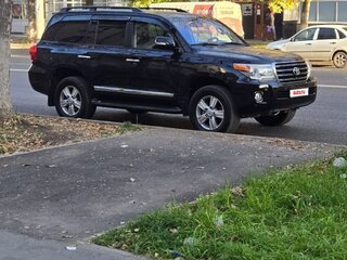 2014 Toyota Land Cruiser 200 Series Рестайлинг 1, чёрный, 3700000 рублей, вид 3