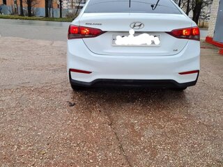 2017 Hyundai Solaris II, белый, 1150000 рублей, вид 2