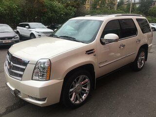 2013 Cadillac Escalade III, белый, 2800000 рублей, вид 2