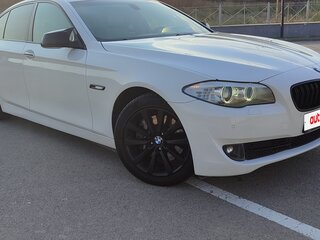 2012 BMW 5 серии 530d xDrive VI (F10/F11/F07), белый, 1590000 рублей, вид 4