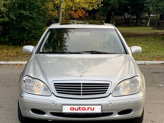 1999 Mercedes-Benz S-Класс 320 Long IV (W220), серебристый, 599999 рублей, вид 3