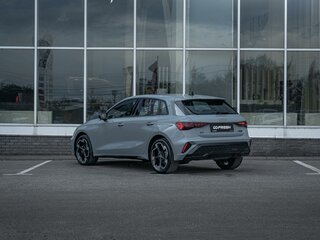 2025 Audi A3 Sportback 35 TFSI IV (8Y) Рестайлинг, серый, 3540000 рублей, вид 2