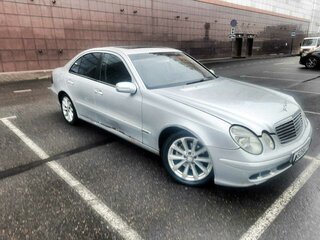 2003 Mercedes-Benz E-Класс 220 III (W211, S211), белый, 550000 рублей, вид 1