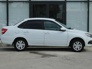 2023 Lada (ВАЗ) Granta I Рестайлинг, белый, 712000 рублей, вид 4