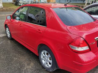 2010 Nissan Tiida I, красный, 675000 рублей, вид 2