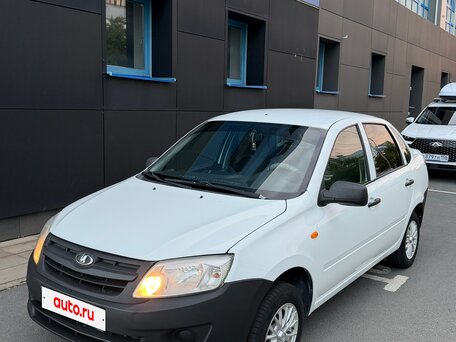 2017 Lada (ВАЗ) Granta I, белый, 409700 рублей, вид 2