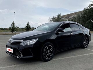 2016 Toyota Camry VII (XV50) Рестайлинг, чёрный, 2500000 рублей, вид 1