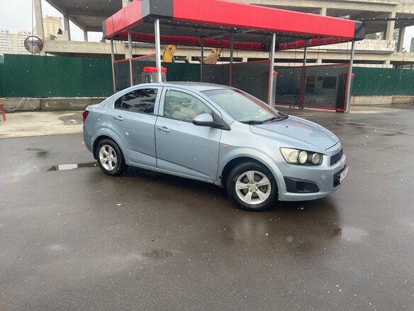 2013 Chevrolet Aveo II, голубой, 720000 рублей