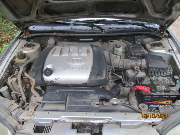 2003 Kia Sephia II Рестайлинг, серебристый, 150000 рублей - вид 3