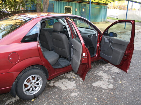 2003 Ford Focus I Рестайлинг, пурпурный - вид 20