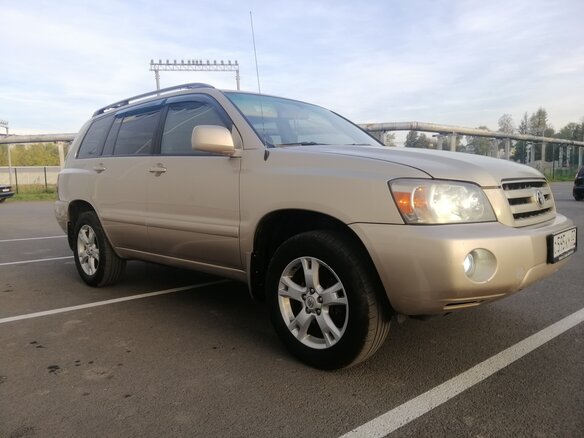 2004 Toyota Highlander I (XU20) Рестайлинг, золотистый, 999999 рублей - вид 1
