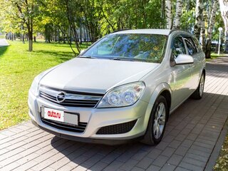 2011 Opel Astra H Рестайлинг, серебристый, 550000 рублей, вид 2