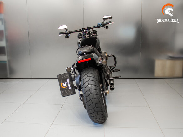2017 Harley-Davidson Fat Bob, чёрный, 1438627 рублей - вид 7