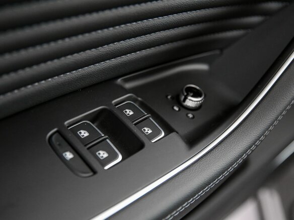 2025 Hongqi HS5 I Рестайлинг, серый, 3880000 рублей - вид 29